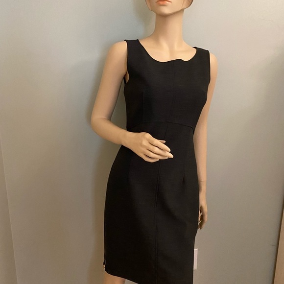 Milly Dresses & Skirts - Milly ‎ SHEATH DRESS